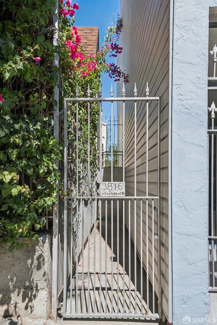 Property Photo:  3816 19th Street 3816  CA 94114 