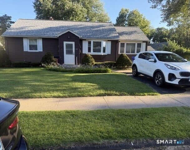 Property Photo: 166 Woodycrest Drive CT 06118