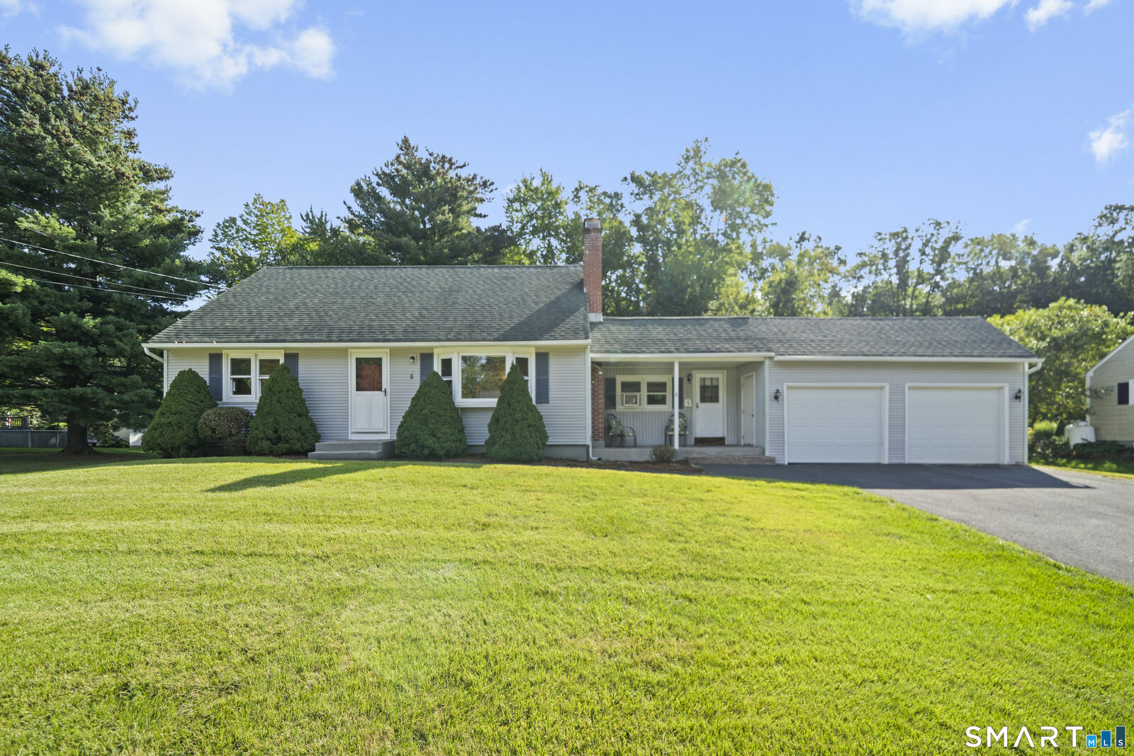 Property Photo:  5 Belinda Lane  CT 06082 
