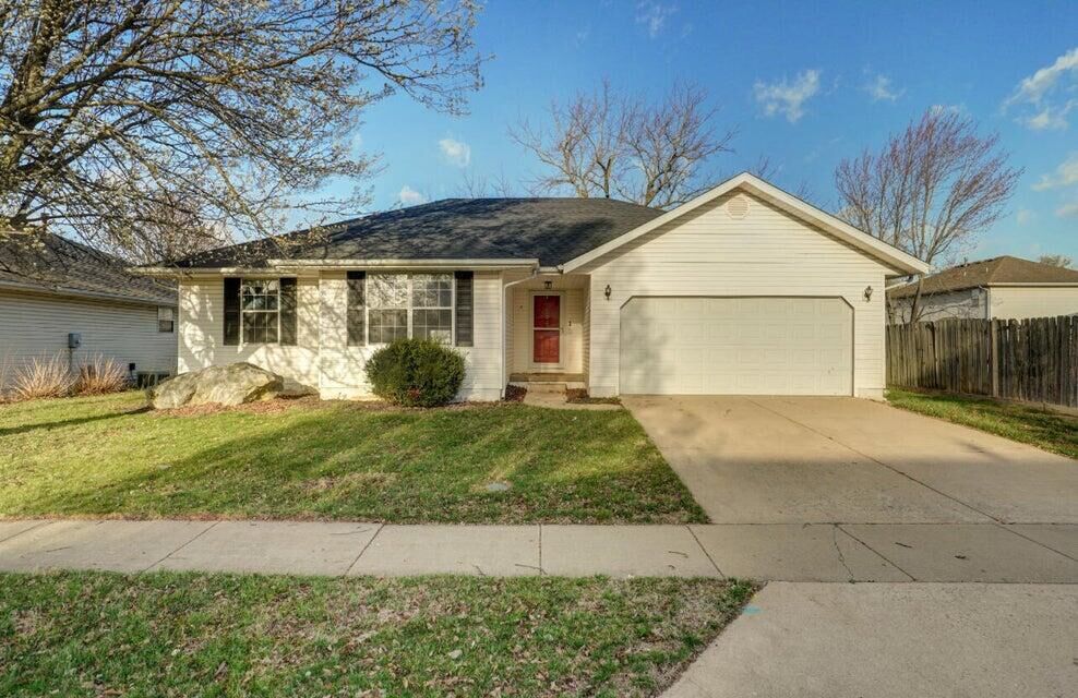 Property Photo:  5533 S Walnut Hill Avenue  MO 65810 