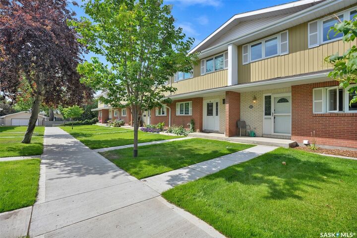 Property Photo:  264 Plainsview Drive  SK S4S 6N1 