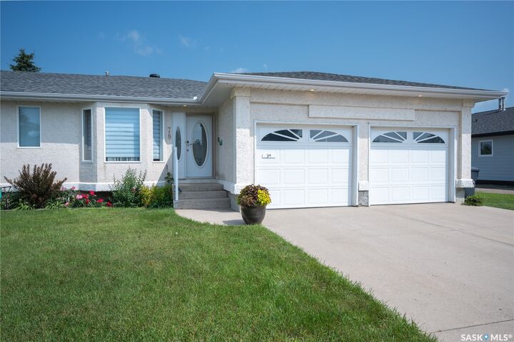 Property Photo:  78 Russell Drive #3  SK S3N 3W2 