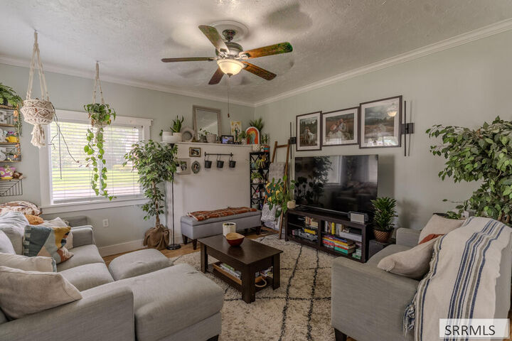 Property Photo: 2101 S Emerson Avenue ID 83404