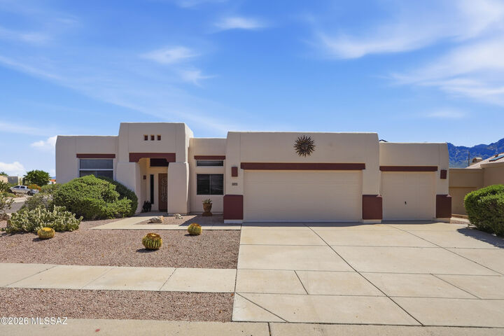 Property Photo: 11260 N Sluice Drive AZ 85737