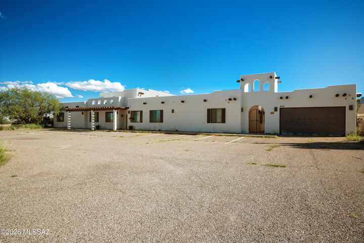 Property Photo: 4110 E Anderson Street AZ 85650