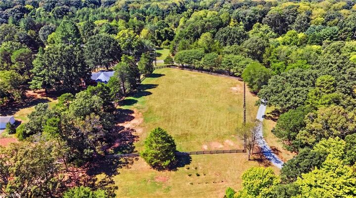 Property Photo: 2233 Vienna Dozier Road NC 27040