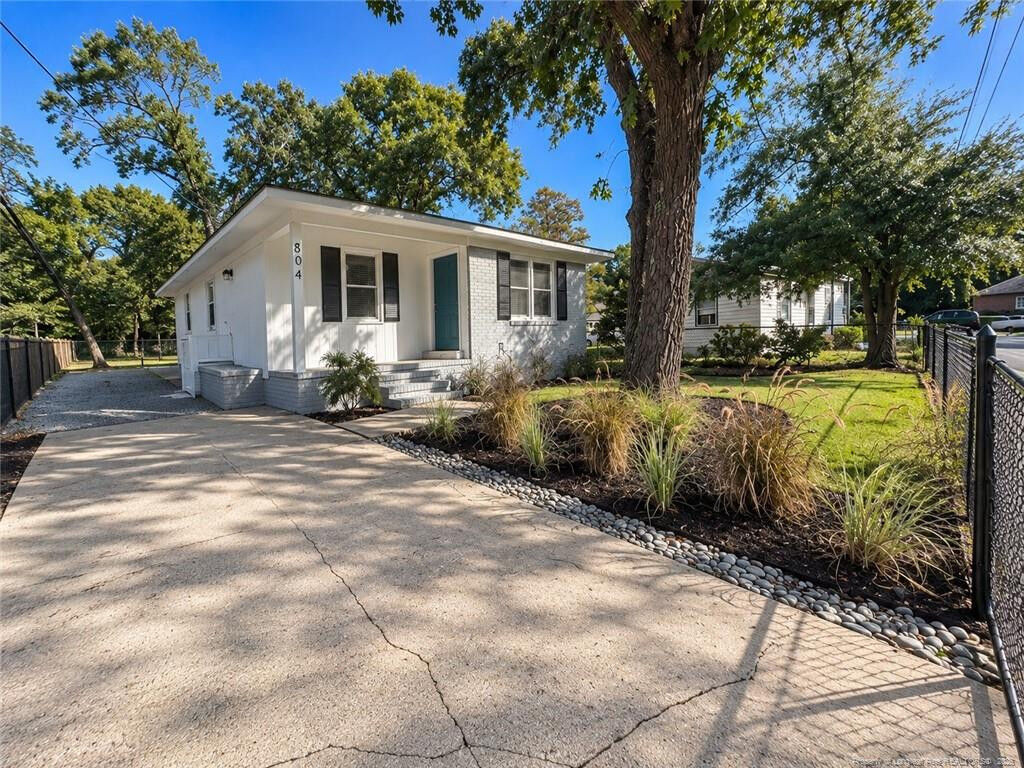 Property Photo:  804 Brewer Street  NC 28301 