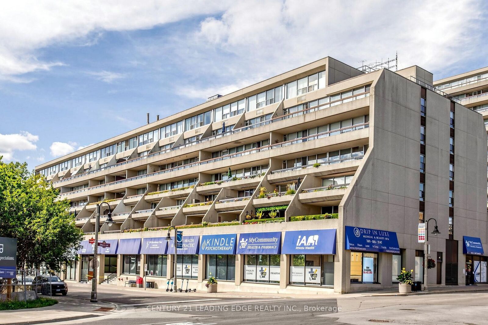 Property Photo: 50 Richmond Street E 429 ON L1G 7C7