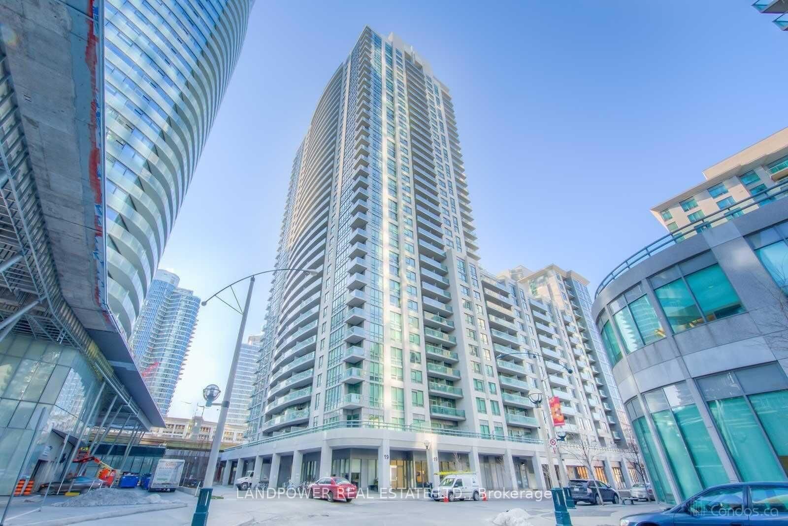 Property Photo:  19 Grand Trunk Crescent 3315  ON M5J 3A3 