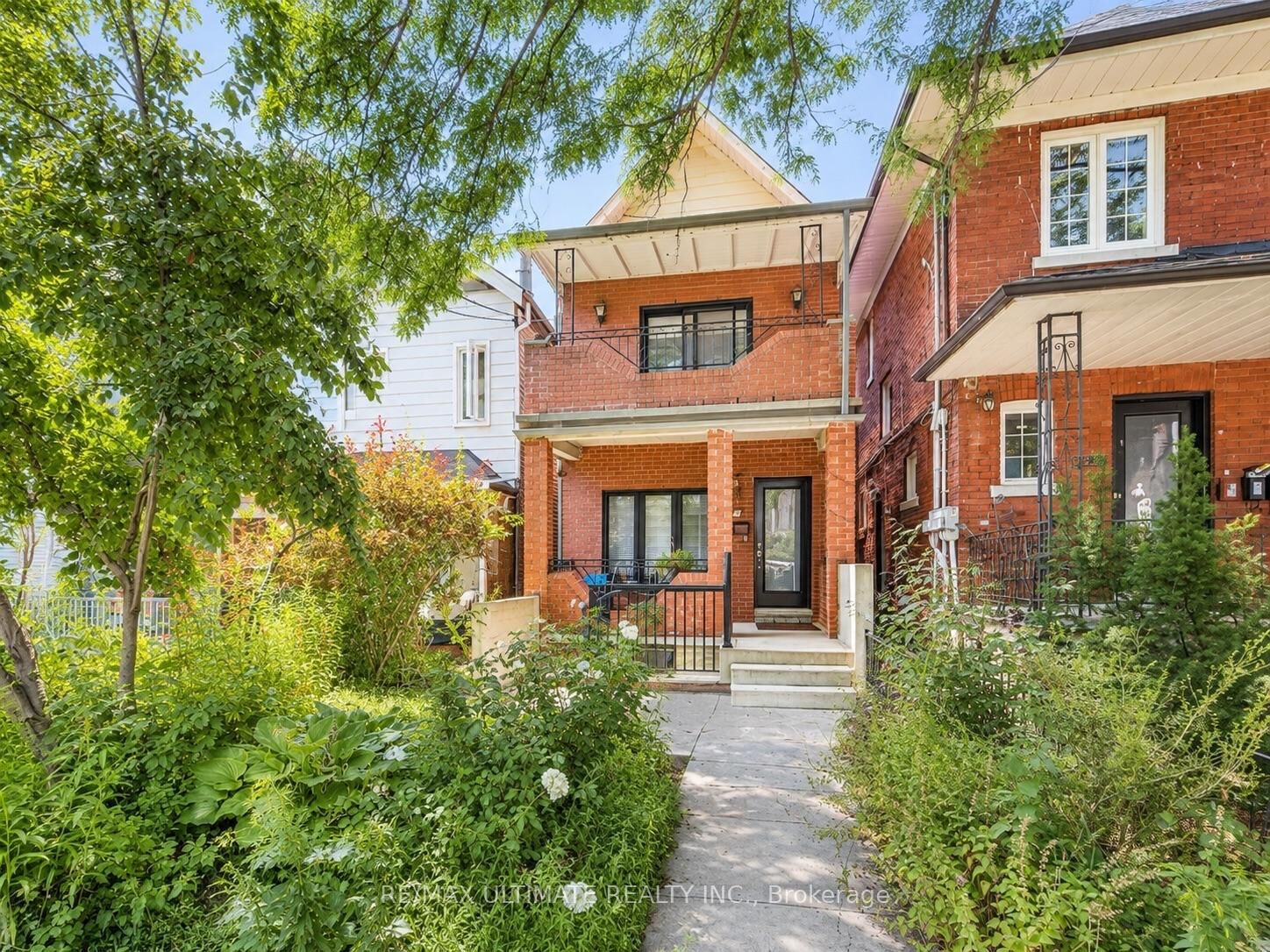 Property Photo:  634 Shaw Street  ON M6G 3L7 