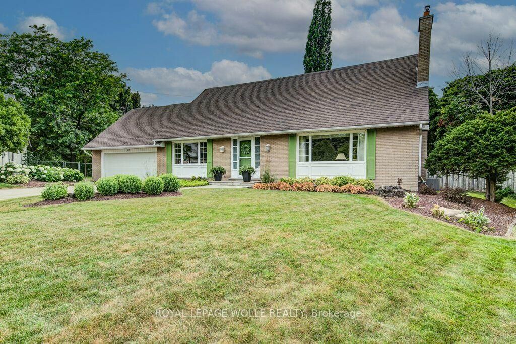 Property Photo:  97 Somerset Crescent  ON N2L 1N1 