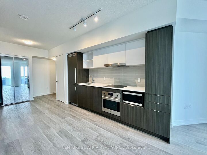 Property Photo:  55 Cooper Street 4509  ON M5E 0G1 
