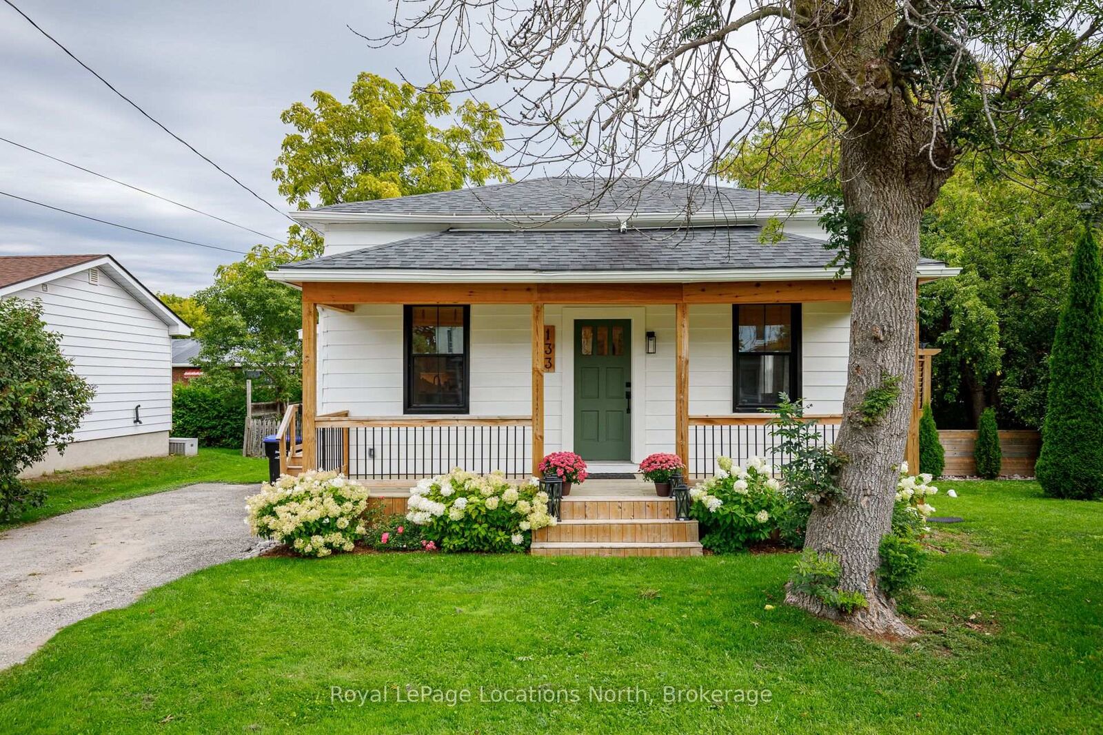 Property Photo:  133 Peel Street  ON L9Y 3V5 
