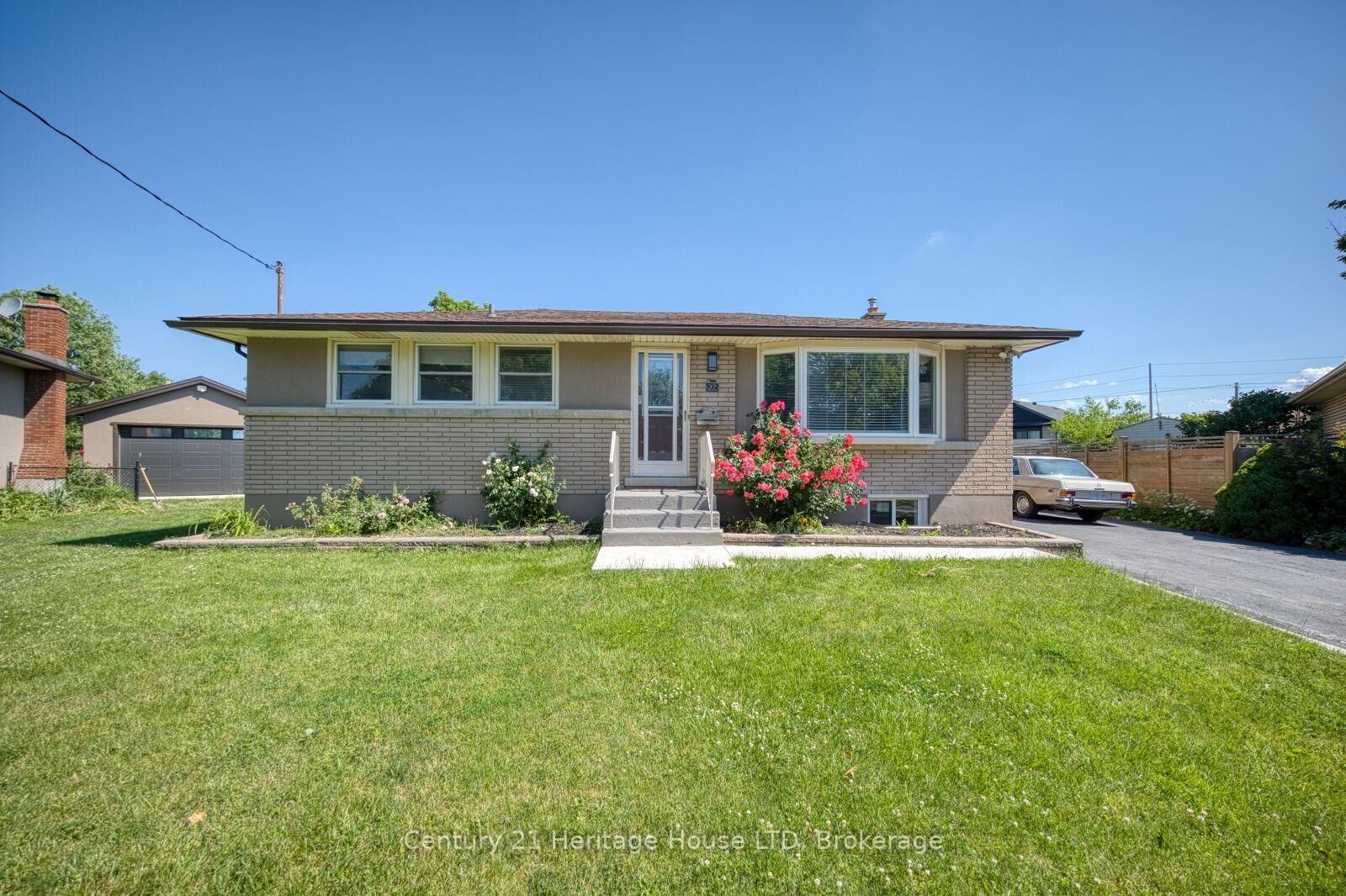 Property Photo: 37 Coronation Boulevard Upper ON L2S 2V2