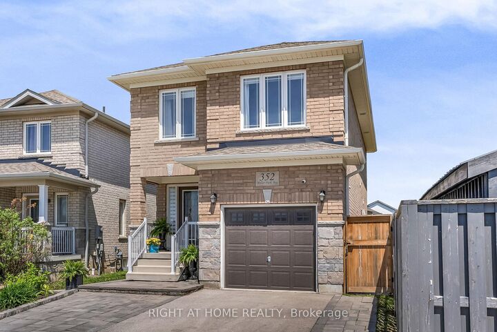Property Photo:  352 Miller Park Avenue  ON L3Z 4H5 