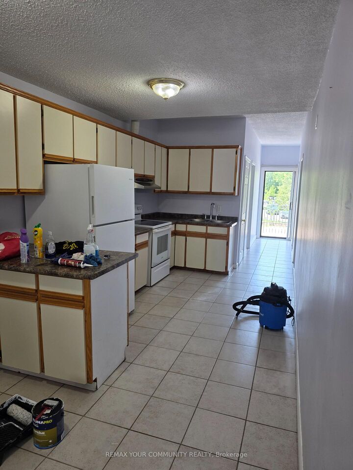 Property Photo:  