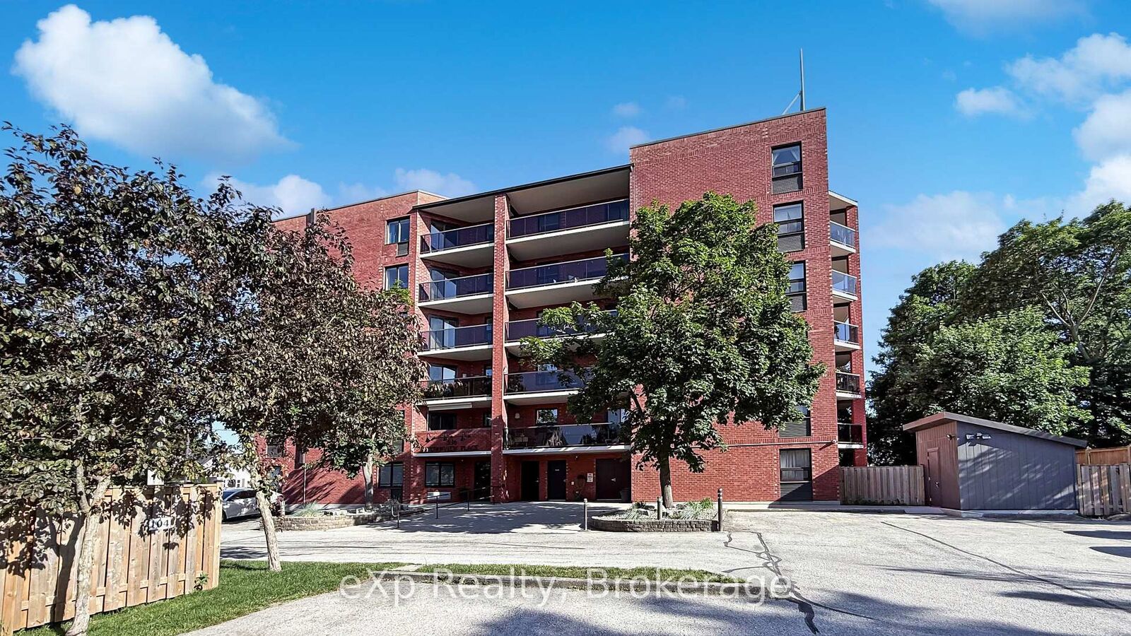 Property Photo:  536 11th Avenue 604  ON N4N 2S4 