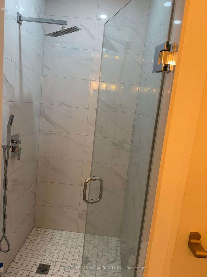 Property Photo:  187 Stormont Trail  ON L4H 4P5 