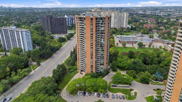 Property Photo:  2000 Islington Avenue 2009  ON M9P 3S7 