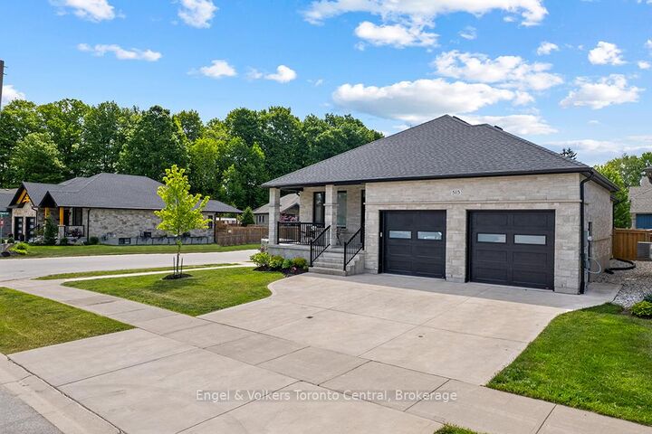 Property Photo:  515 4th Street W  ON N4K 0E4 