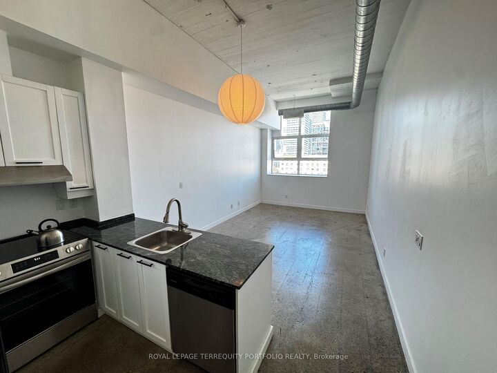 Property Photo:  155 Dalhousie Street 1016  ON M5B 2P7 