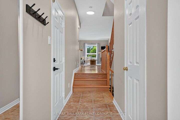 Property Photo:  148 Sawmill Private  ON K1V 2E1 