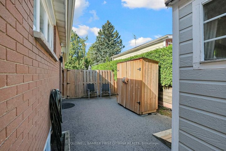 Property Photo:  702 Crystal Street  ON K1K 2G2 