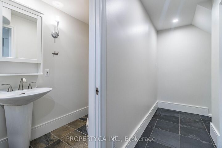 Property Photo:  3470 Enniskillen Circle S Basement  ON L5C 2N1 