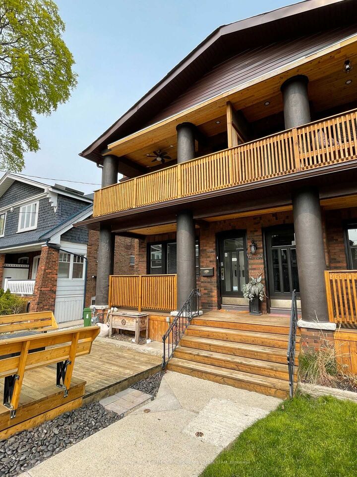 Property Photo:  41 Scarboro Beach Boulevard Main  ON M4E 2W9 