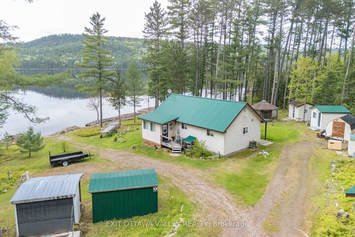 Property Photo:  51 Myrlin Way  ON K0J 1P0 