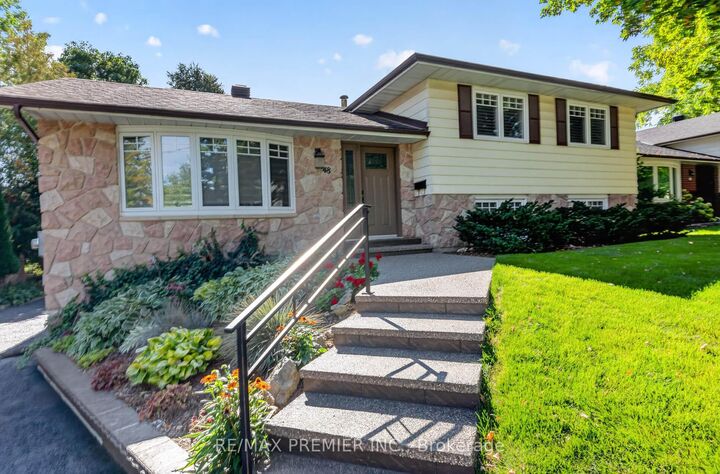 Property Photo:  48 Chisholm Street  ON L9W 3S6 