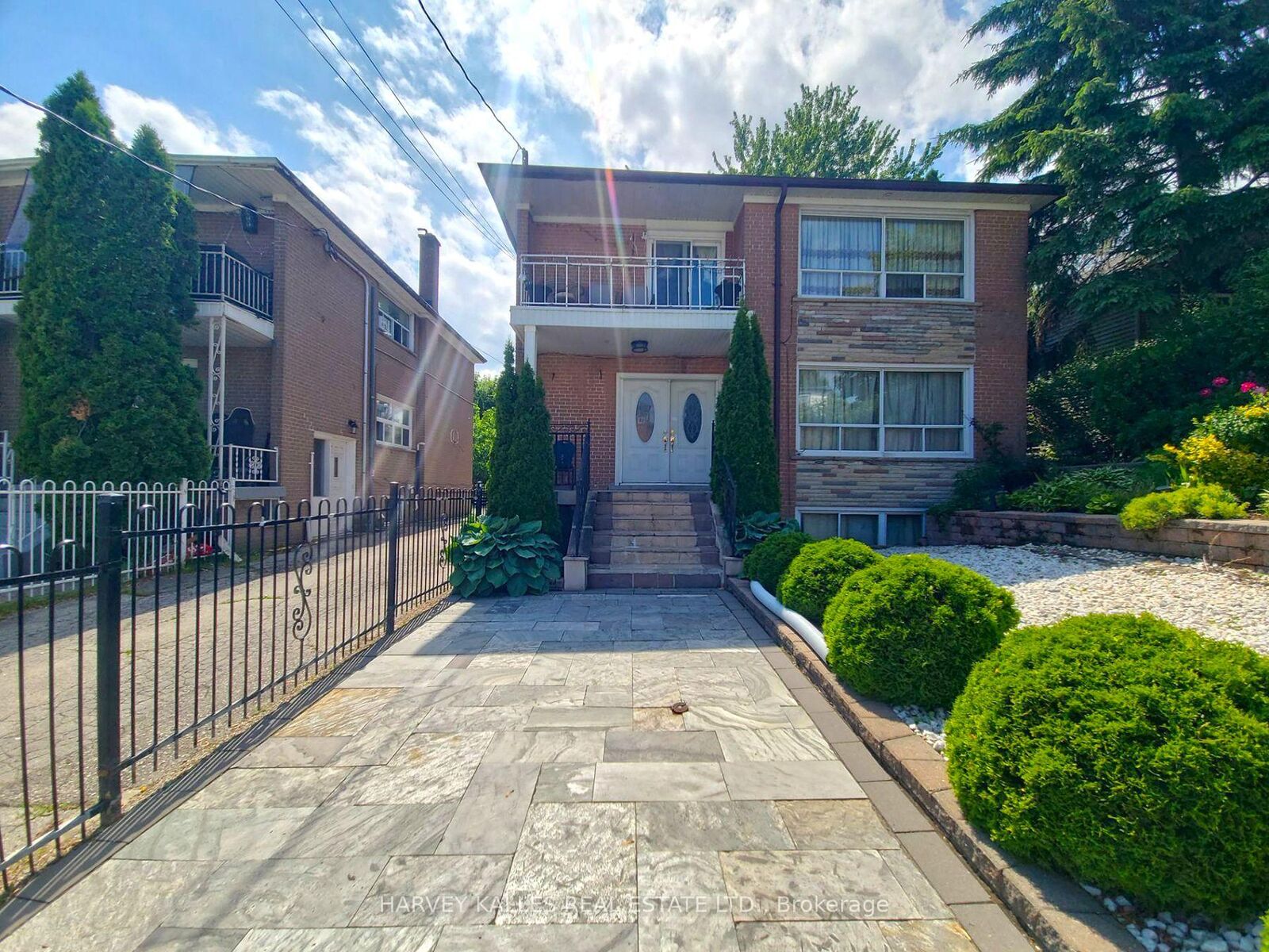 Property Photo:  8 Medford Avenue Room # 4  ON M1L 4G2 