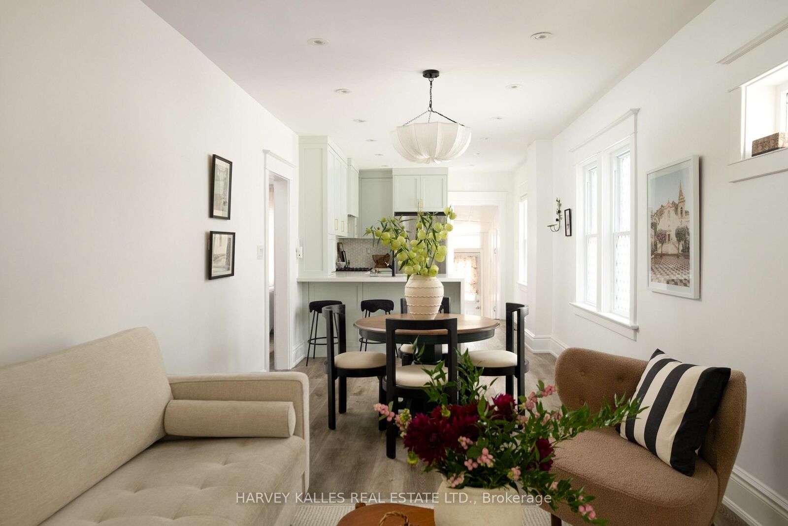 Property Photo:  84 Coleridge Avenue  ON M4C 4H6 
