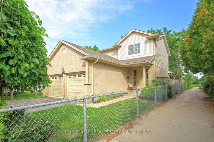 Property Photo:  1701 Devos Drive  ON N5X 4H8 