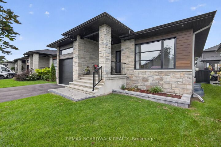 Property Photo: 293 Nature Street ON K0A 1M0