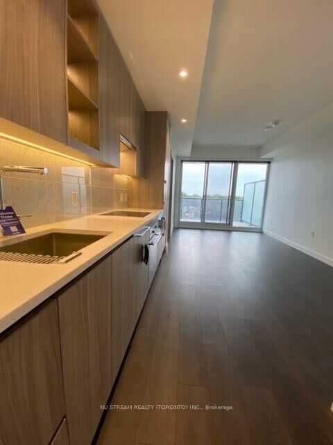 Property Photo:  85 McMahon Drive 1003  ON M2K 0H1 