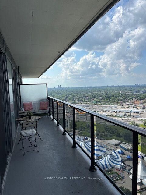 Property Photo:  70 Annie Craig Drive 3403  ON M8V 0G2 
