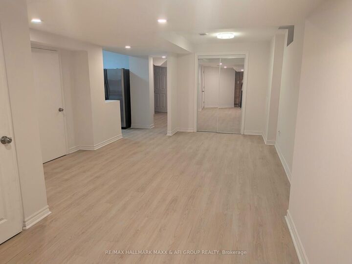 Property Photo:  460 Menczel Crescent Bsmt  ON L3X 2P6 