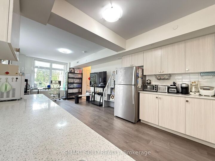 Property Photo:  58 Elizabeth Street S 2201  ON L4C 5W2 