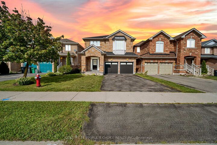 Property Photo:  73 Crown Victoria Drive  ON L7A 3X1 