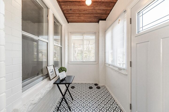 Property Photo: 257 Tragina Avenue N ON L8H 5C9