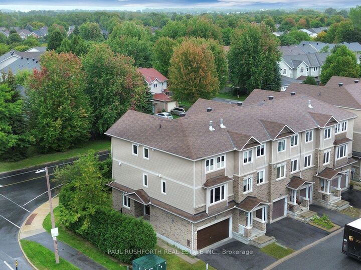 Property Photo:  301 Mosaic Private  ON K2K 0H1 