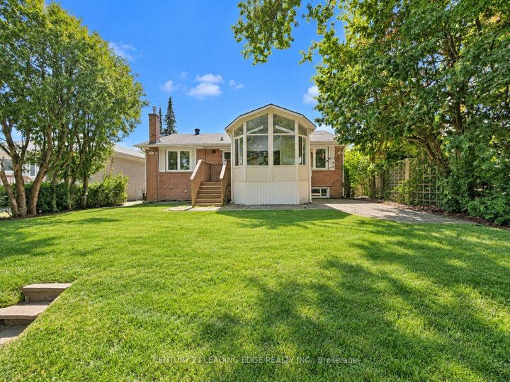 Property Photo:  39 Sumner Heights Drive  ON M2K 1Y2 