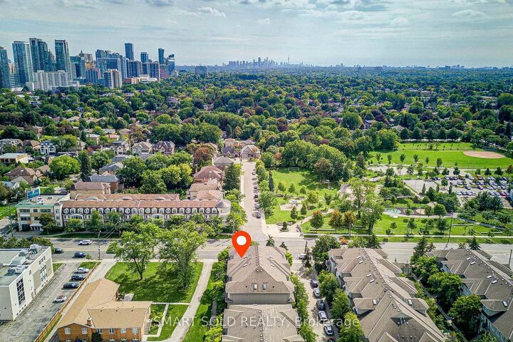 Property Photo: 108 Finch Avenue W C20 ON M2N 6W6
