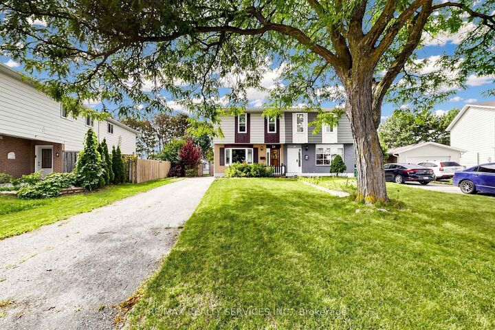 Property Photo:  54 Griselda Crescent  ON L6S 1M3 