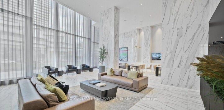 Property Photo:  448 Burnhamthorpe Road W 1103  ON L5B 0R4 