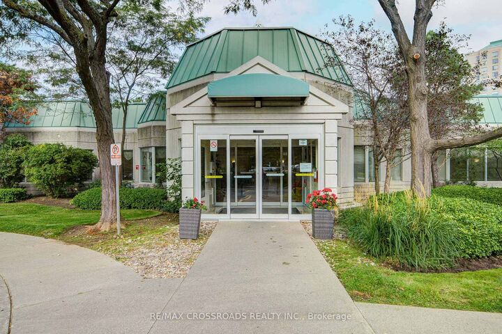 Property Photo:  2628 McCowan Road 315  ON M1S 5J8 