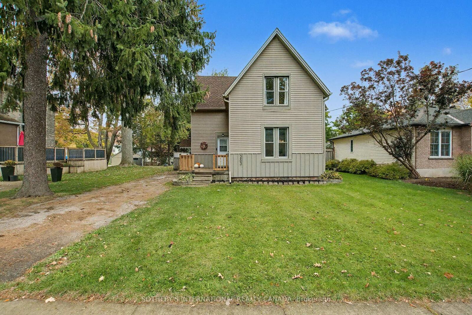 Property Photo:  263 Cumberland Street  ON N0G 2P0 