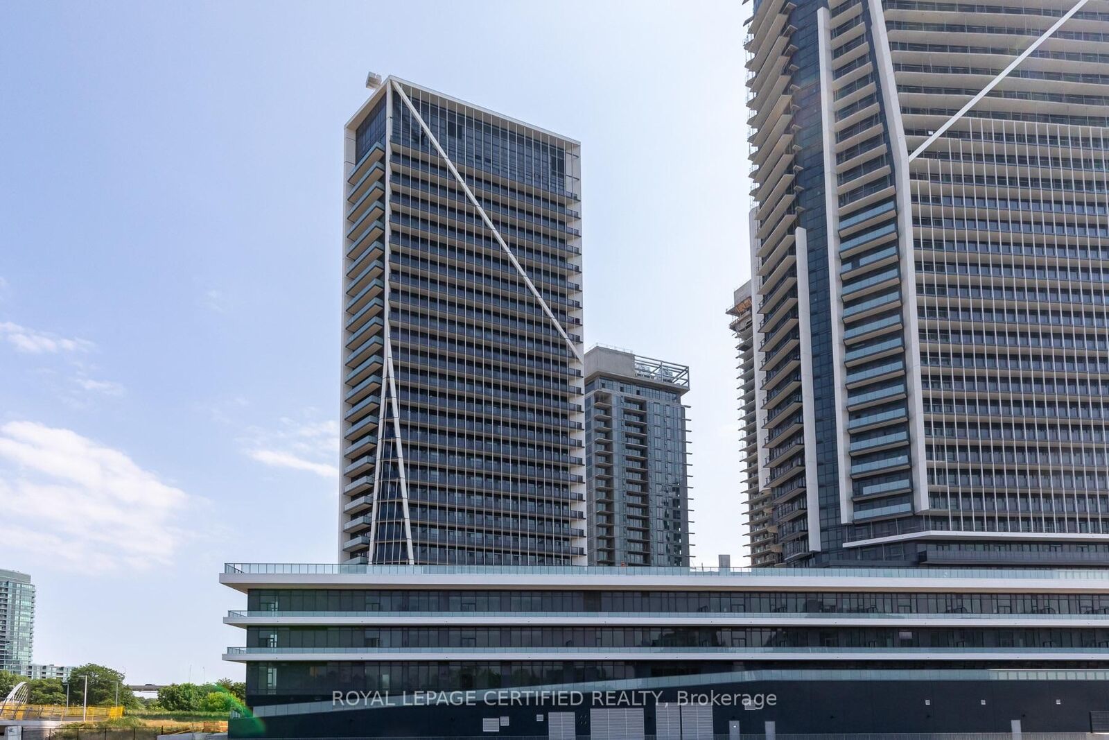 Property Photo:  30 Ordnance Street 1112  ON M6K 0C9 