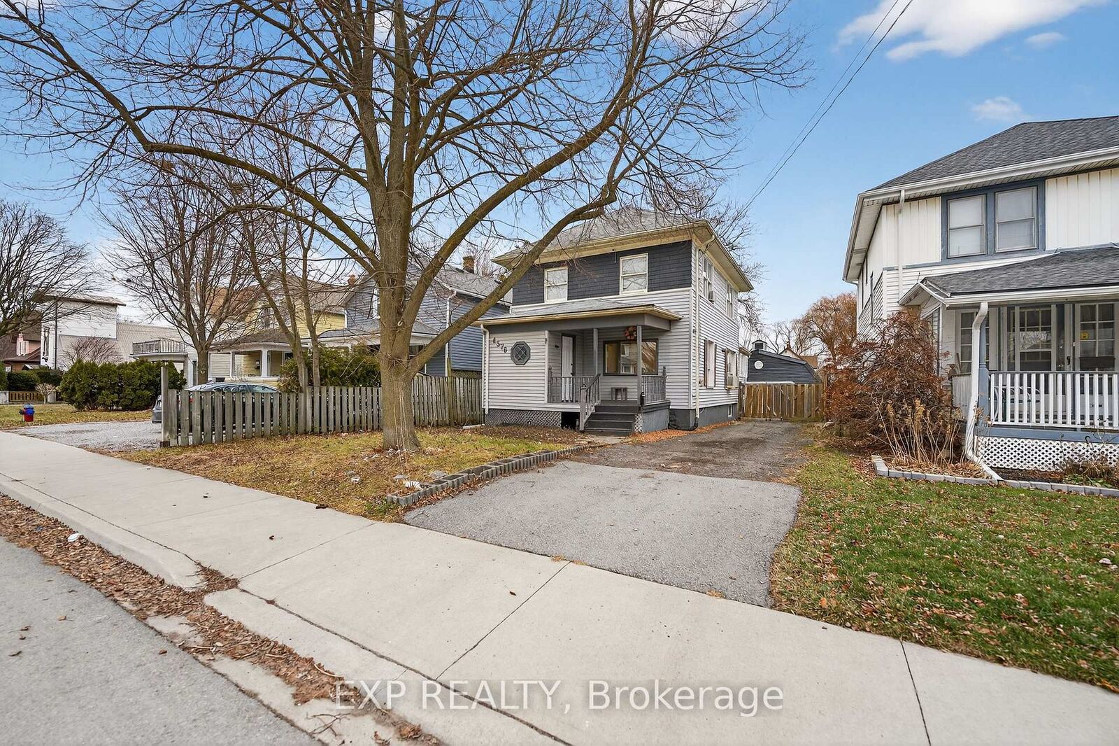 Property Photo:  4576 Fourth Avenue  ON L2E 4N6 